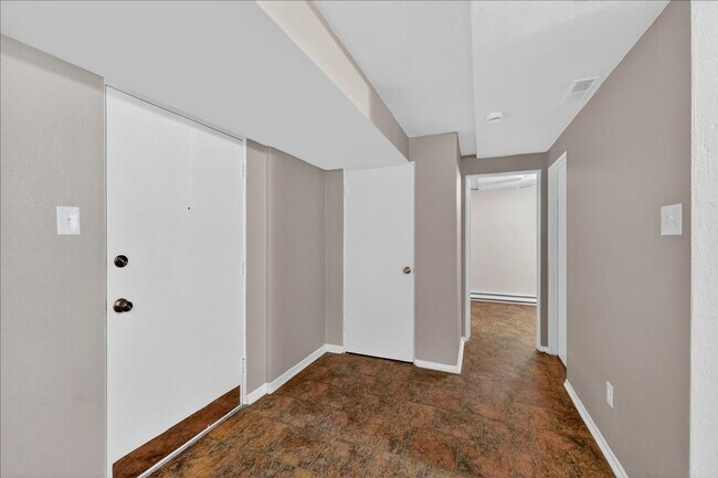 Foto del edificio - Jay ForganMord