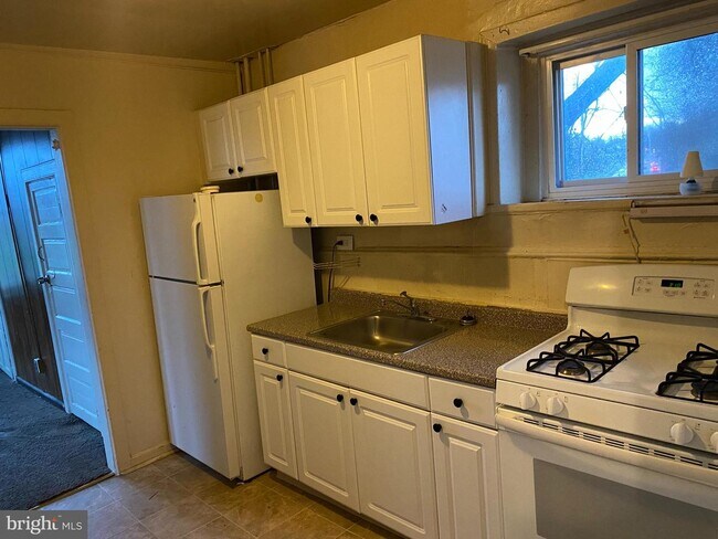 Foto del edificio - 2458 Old Welsh Rd