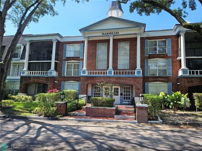 Foto del edificio - 3660 Inverrary Dr