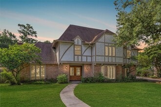 Building Photo - 8215 Winding Hill Ln