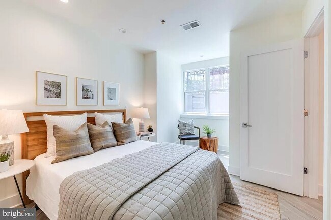 Foto del edificio - 1825 13th St NW