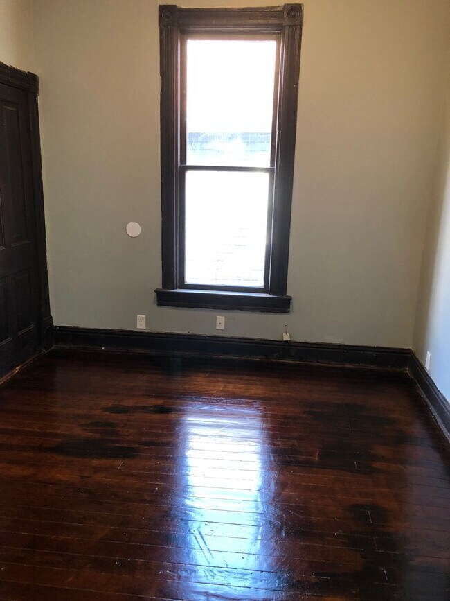 Building Photo - 2409 Blondo St