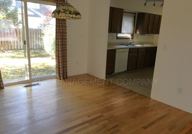 Foto del edificio - 1127 Sunburst St