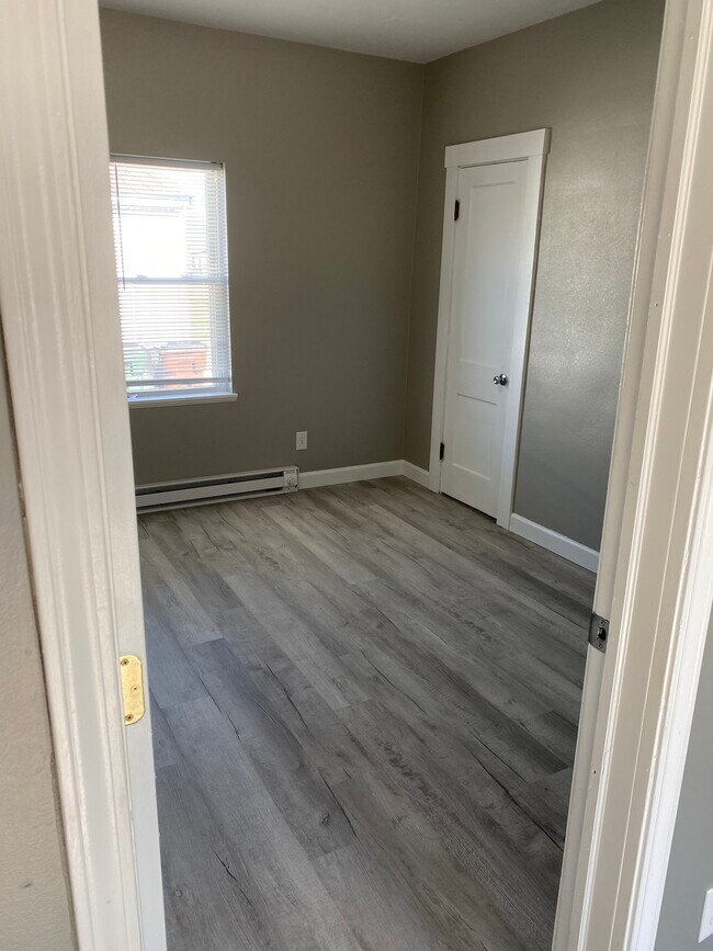 Foto del edificio - 214 Huss St