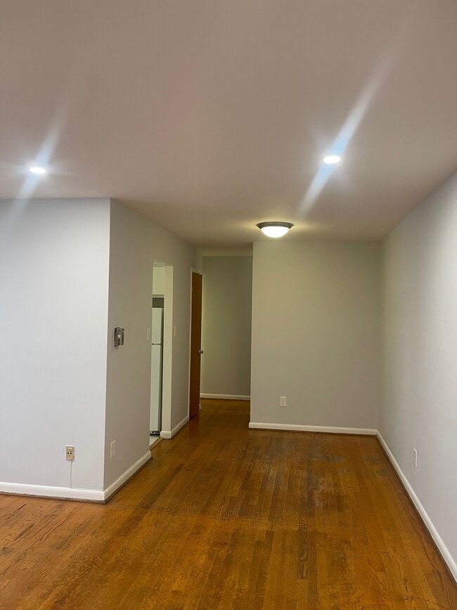 Building Photo - Ballston Garden Apartments