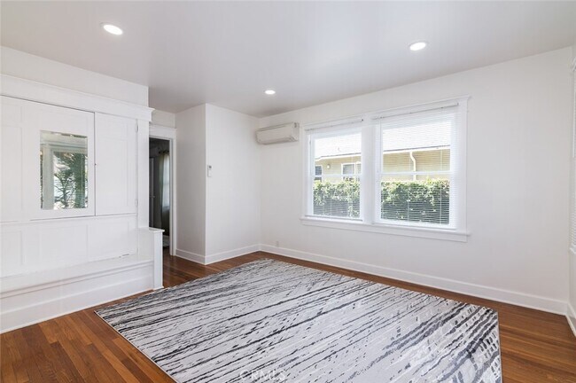 Building Photo - 427 Geneva St