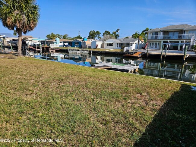 Building Photo - 13240 Starfish Dr