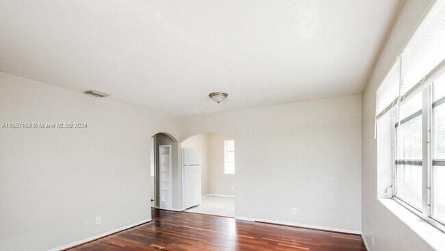 Foto del edificio - 4210 SW 18th St