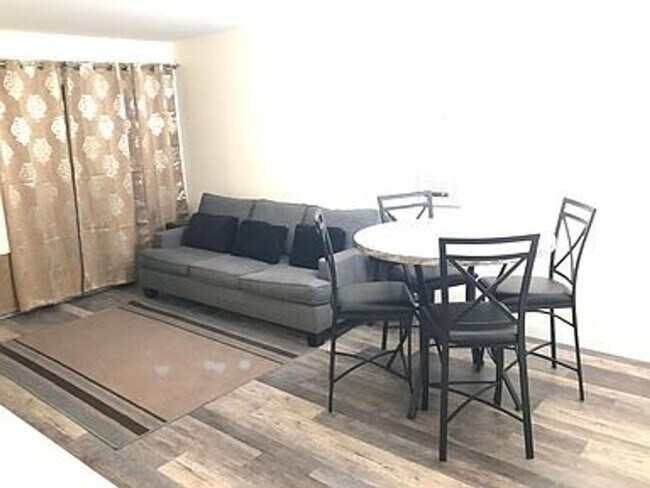 Building Photo - Age 55+ Only - Remodeled One Bedroom Condo...