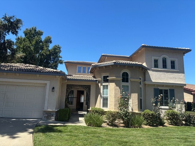 One Of a Kind - HUGE 4/3 (Guard Gated Priv... - One Of a Kind - HUGE 4/3 (Guard Gated Priv... House