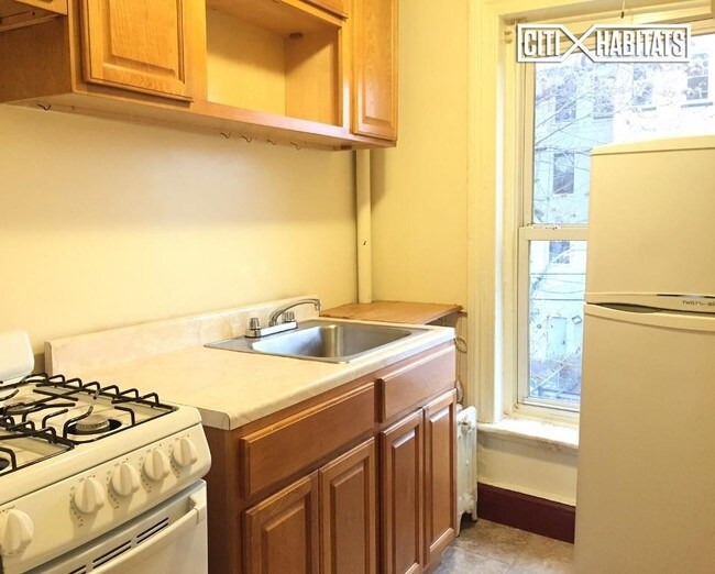 Foto del edificio - 1225 Herkimer St