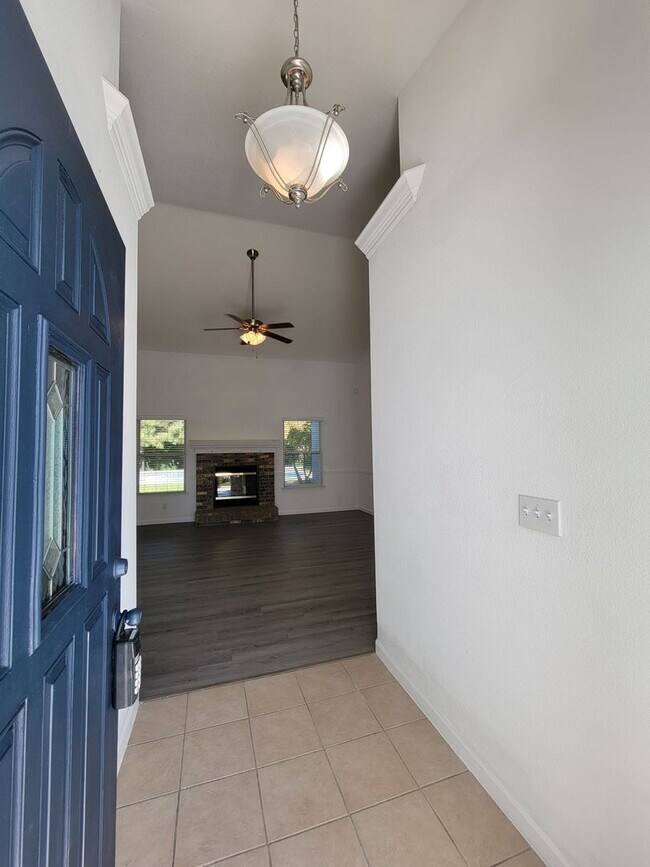 Foto del edificio - 5038 W Lark Ave