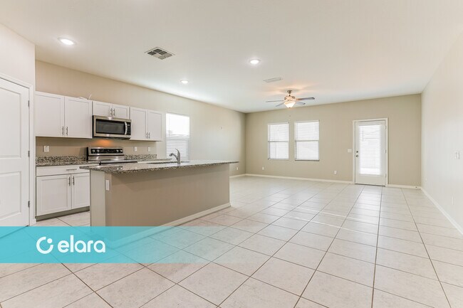 Building Photo - 35425 W San Capistrano Ave