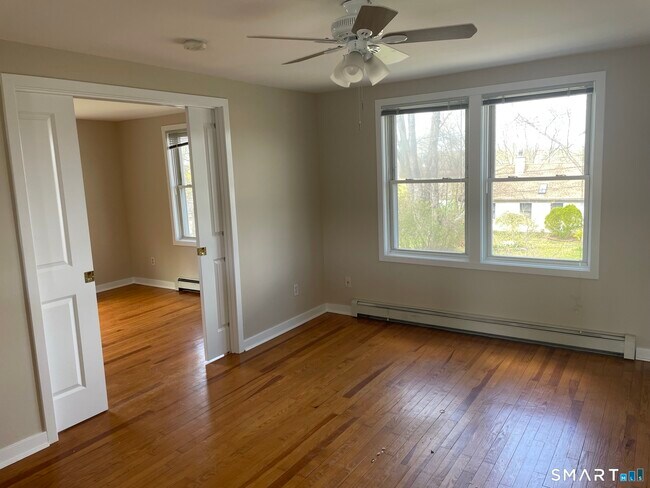 Foto del edificio - 73 Gould Ln