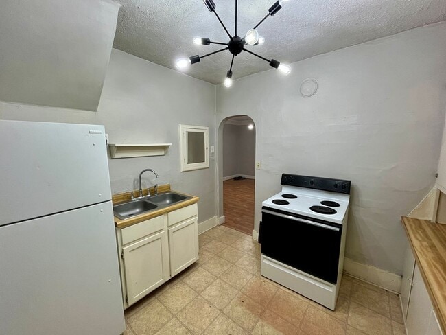 Building Photo - 1209 Cleveland Ave