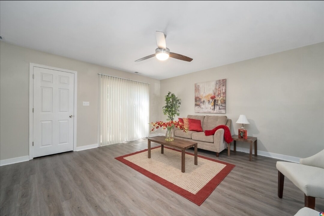 Foto principal - 155 Delmar Ln