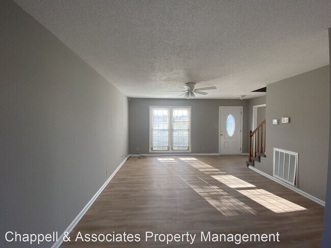Building Photo - 3 br, 2.5 bath House - 1083 Biltmore Place
