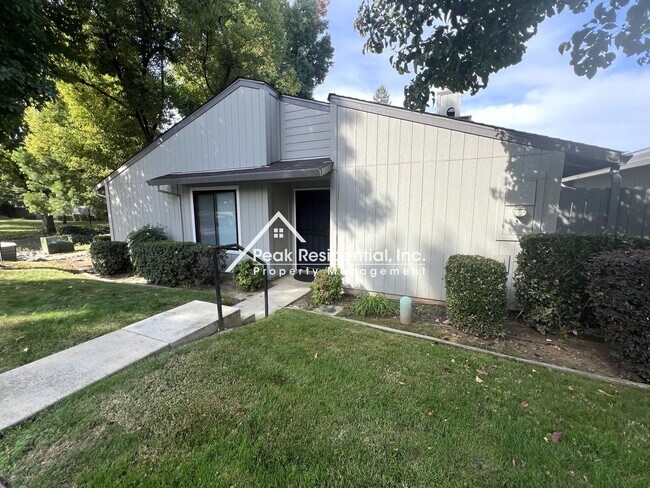 Foto del edificio - Wonderful 2bd/2ba Citrus Heights Condo with 2 Car Garage!