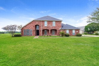 Building Photo - 1161 Masters Dr