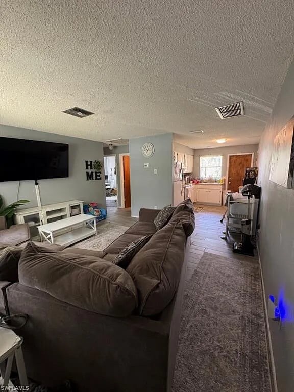 Foto principal - 1865 Lavonia Ln