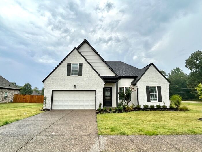 Primary Photo - Now Leasing a 5-bedroom 3 bath home in Hor...