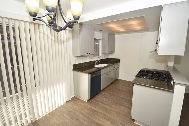 Foto del edificio - Gorgeous 2 Bedroom Condo