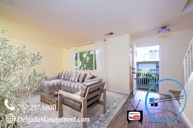 Foto del edificio - Benicia! Beautiful remodeled townhouse