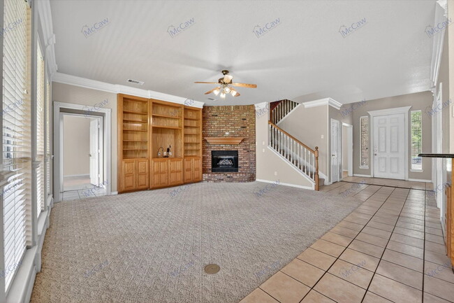 Building Photo - 914 Dove Creek Trail