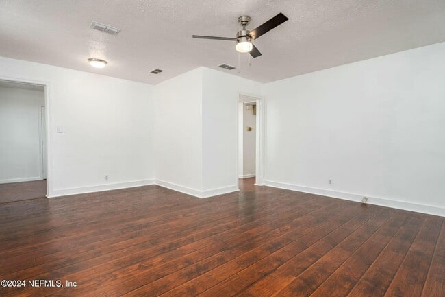 Building Photo - 2221 Commonwealth Ave