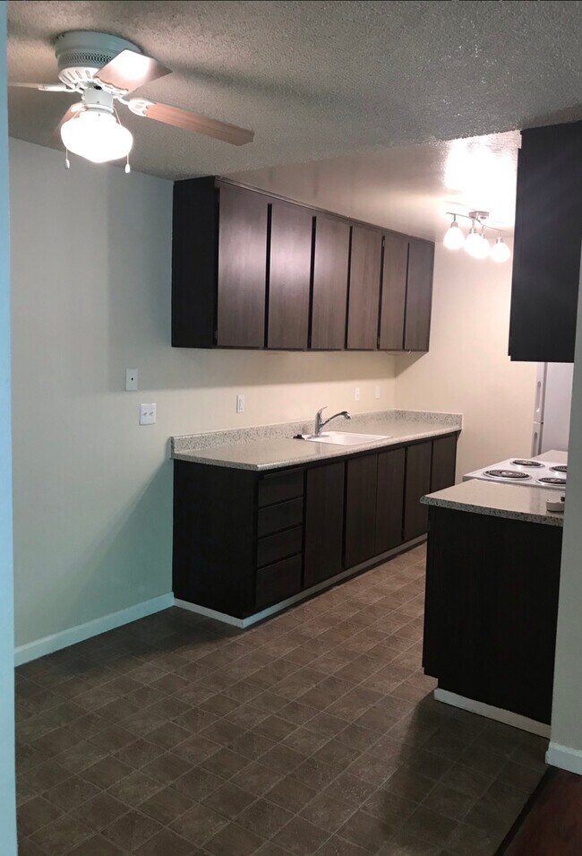 Building Photo - 3026 Hurley Way
