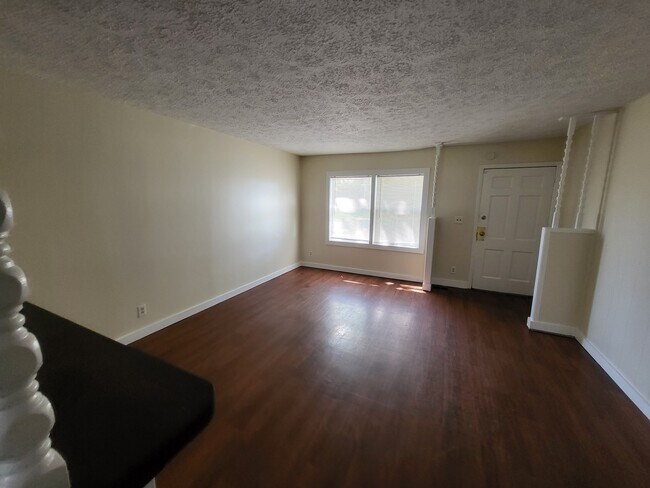 Building Photo - 7810 Cullen Dr