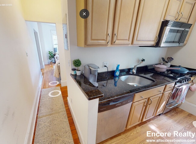 Building Photo - 610 Washington St