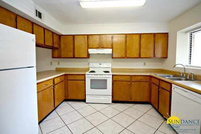 Foto del edificio - Great 2 Bedroom Townhouse in Fort Walton