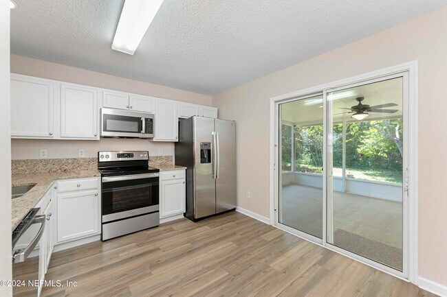 Foto del edificio - 780 Wynfield Cir