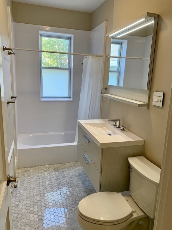 Foto del edificio - 34 Parkman St