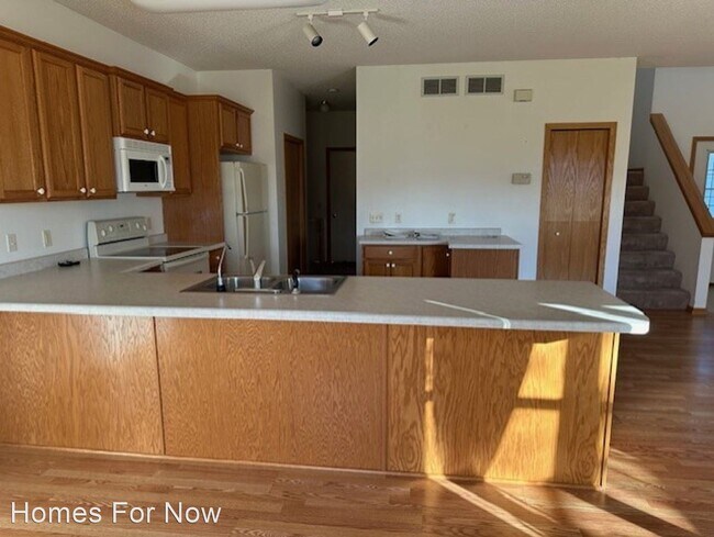 Foto del edificio - 2 br, 1.5 bath House - 7575 6th Street N