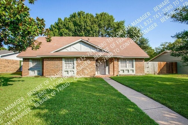 Photo - 2605 Charter Oak Dr House