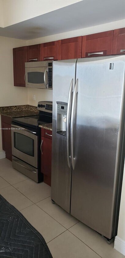 Foto principal - 7275 SW 90th Way