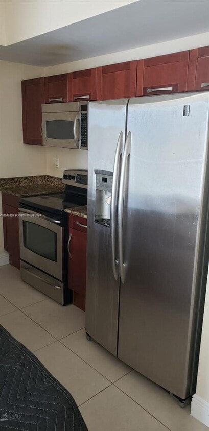 Primary Photo - 7275 SW 90th Way