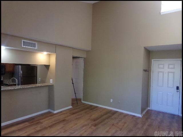 Building Photo - 1311 N University Ave