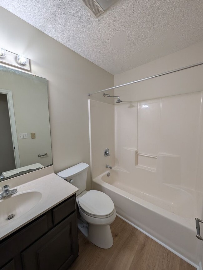 Building Photo - Private Black Mountain Rental!