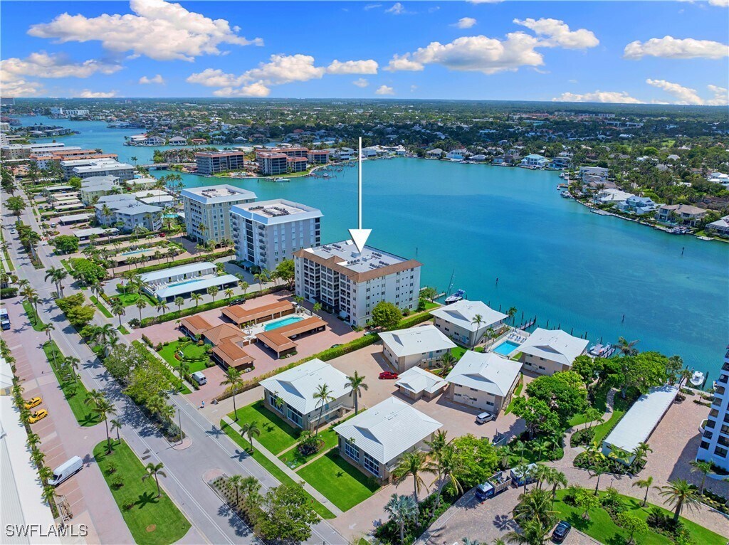 Foto del edificio - 2600 Gulf Shore Blvd N