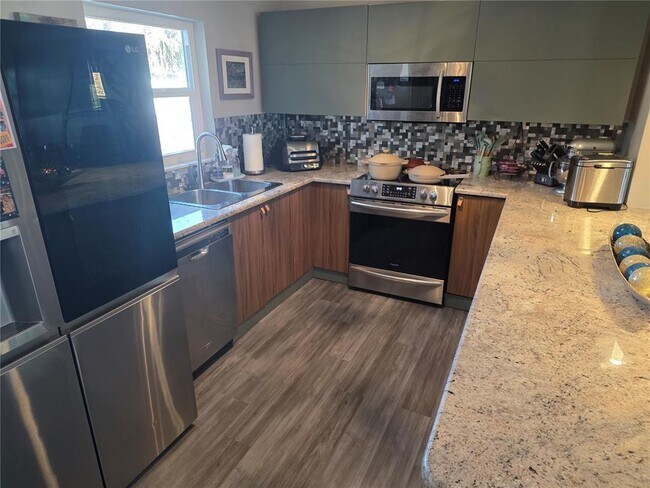 Foto del edificio - 6301 S Renellie Ct