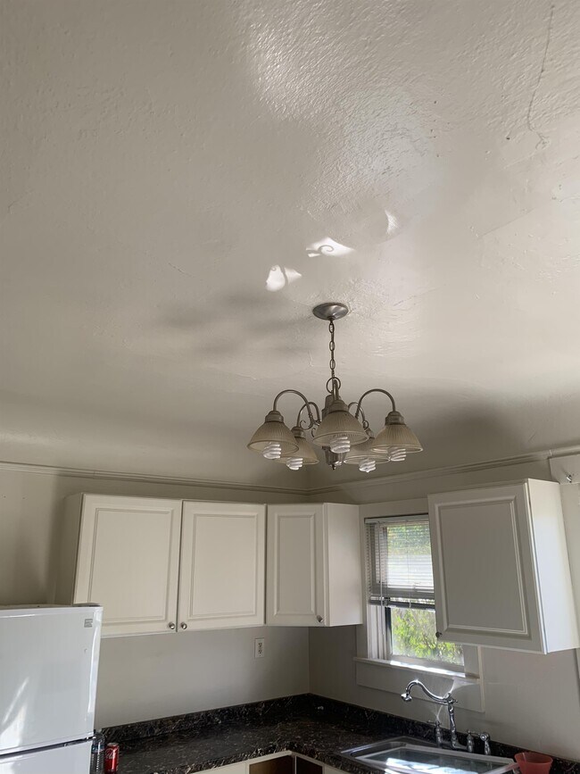 Foto del edificio - 302 Decker St