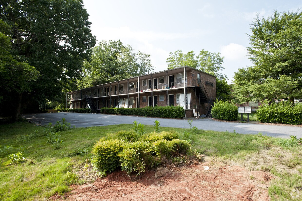 Foto del edificio - 895 Briarcliff Rd NE