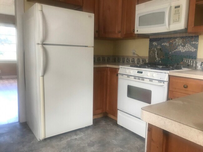 Foto del edificio - 508 S McLoughlin Blvd