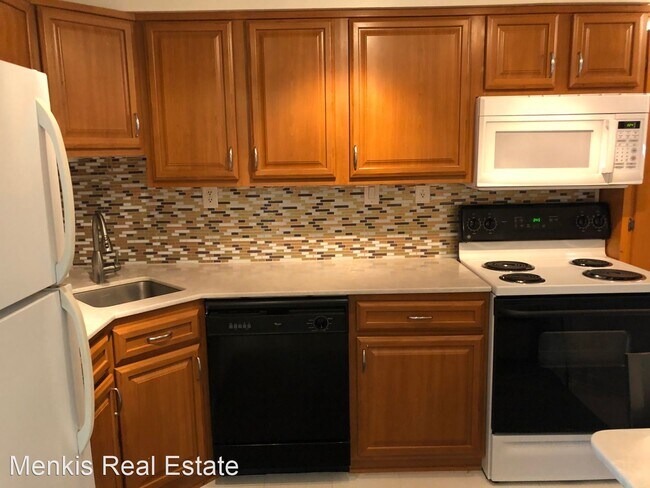 Building Photo - 1 br, 1 bath House - 13400 Shady Knoll Dr ...