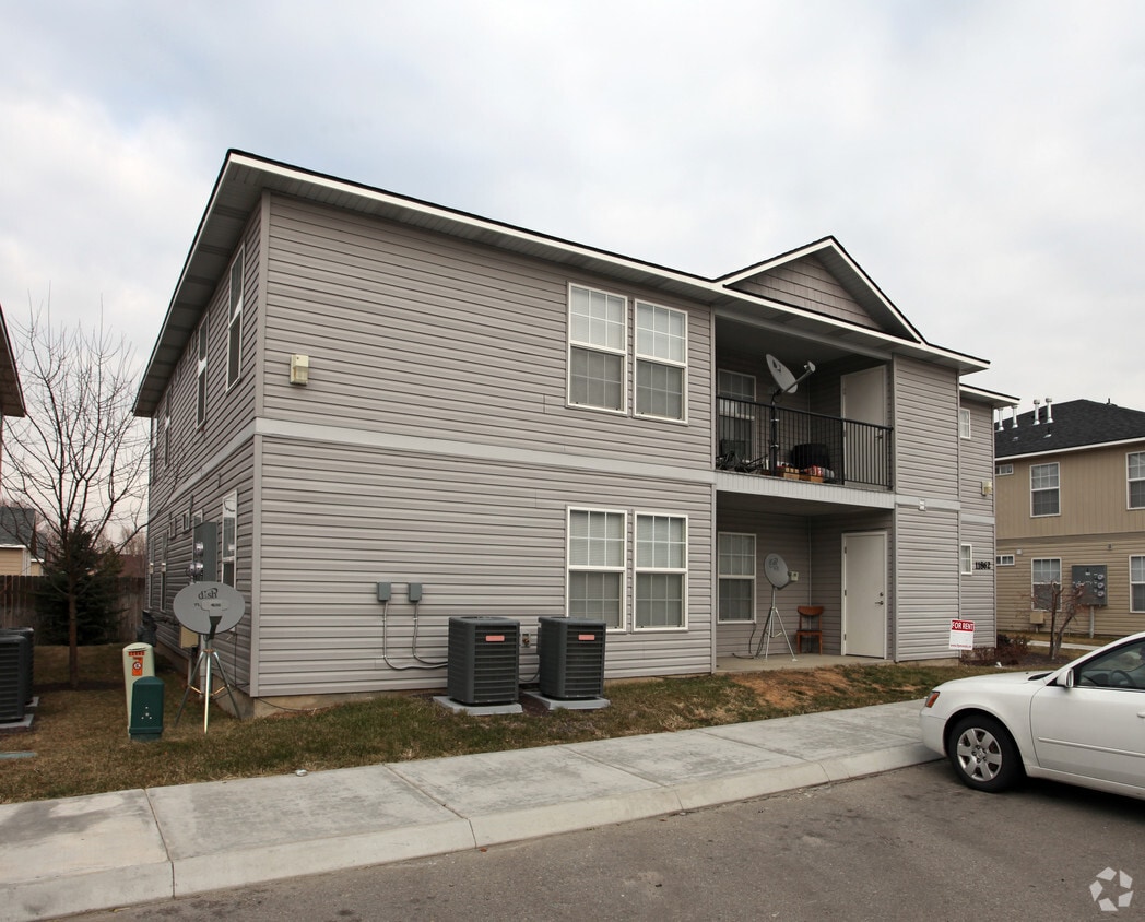 Building Photo - 11862 Cloverbrook