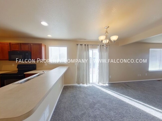 Building Photo - 8394 Kettle Drum St