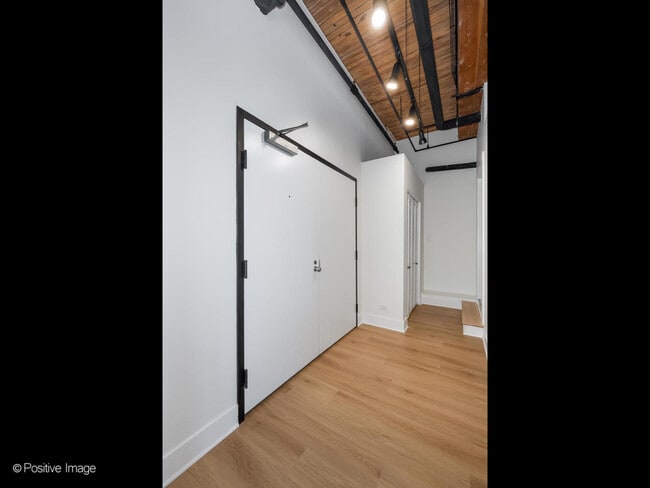 Foto del edificio - 1725 W North Ave